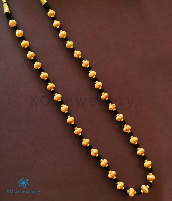 The Vaishnavi Jomale Silver Necklace (Black)