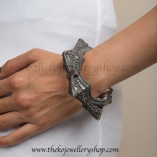 Buy online hand crafted silver bracelet
