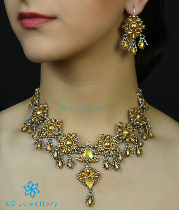 The Anvita Silver Necklace