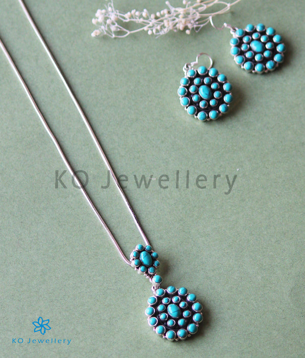 The Pranavi Silver Gemstone Pendant Set (Turquoise)