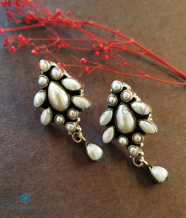 The Urmi Silver Gemstone Earrings (Pearl)