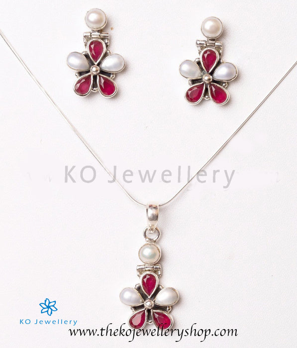 The Ankita Silver Gemstone Pendant Set(Red/Pearl)