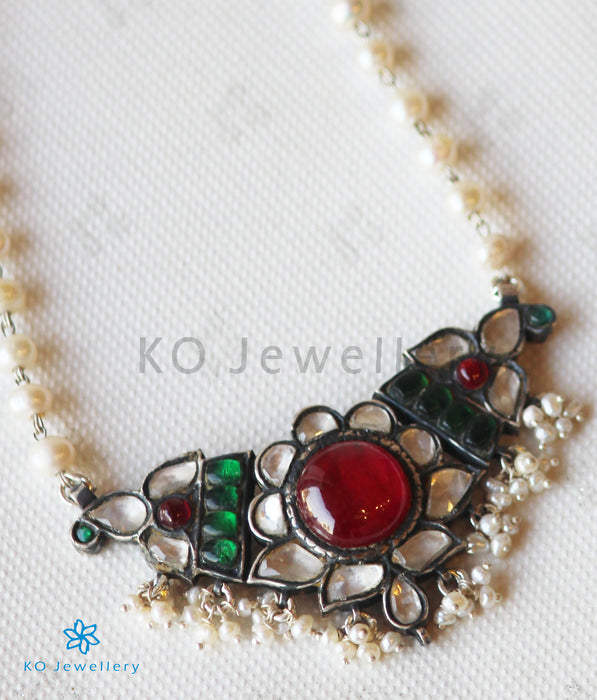 The Omini Silver Kundan-Jadau Necklace (Oxidised)