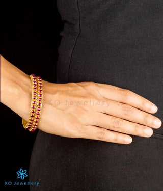 The Divya Silver Kempu Bangle(Size 2.2/2.6/2.8)