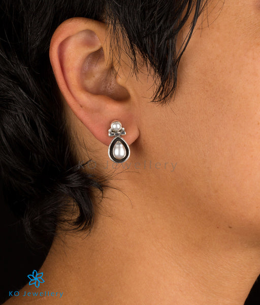 Purchase elegant black zircon and pearl earrings online