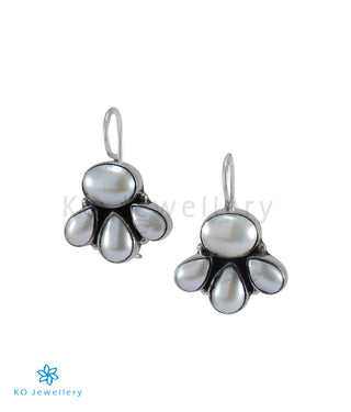 The Nivi Silver Gemstone Earring (Pearl)