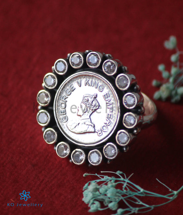 The Rupaka Silver Coin Finger Ring(White)