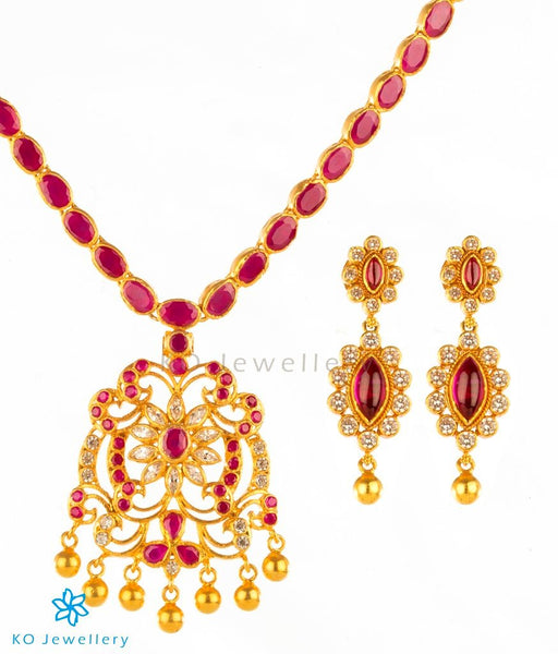 Ancient South Indian antique gold temple jewellery set