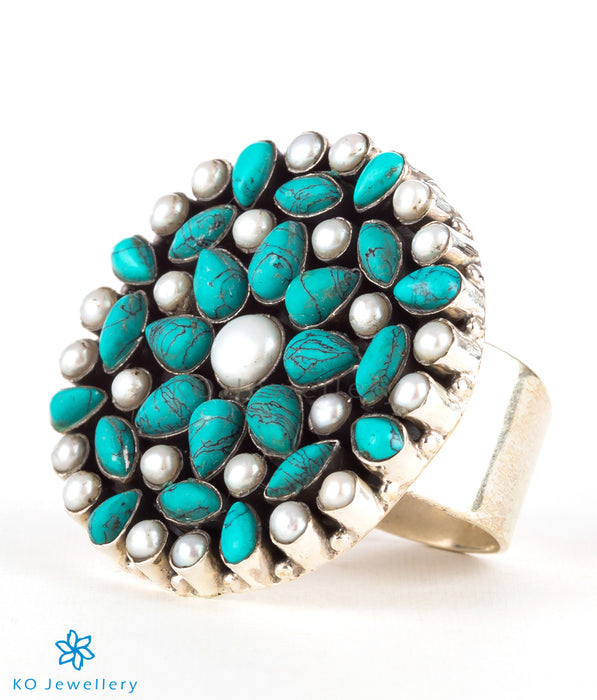 The Prisha Silver Gemstone Cocktail Finger-ring(Pearl/Turquoise)