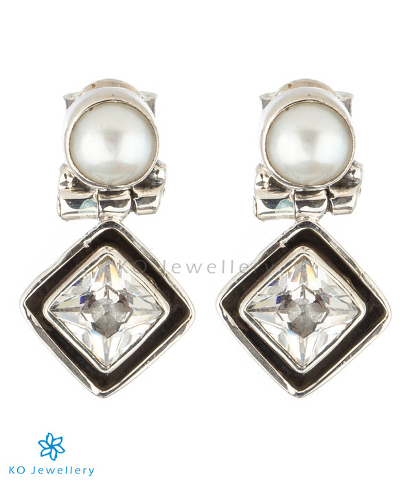 The Charit Silver Gemstone Earrings(White)