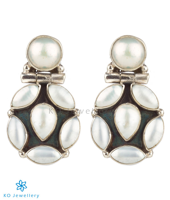 The Pramud Silver Gemstone Earring(Pearl)