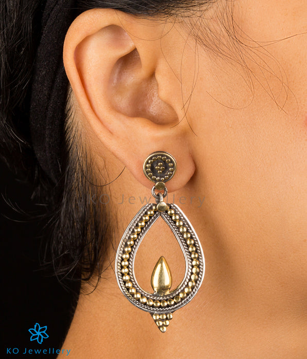 The Achintya Silver Earrings (Two-tone)