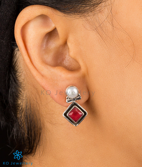 The Charit Silver Gemstone Earrings(Black)