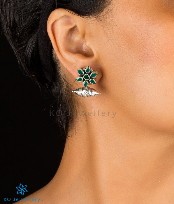 The Taraash Silver Gemstone Earrings (Pearl)