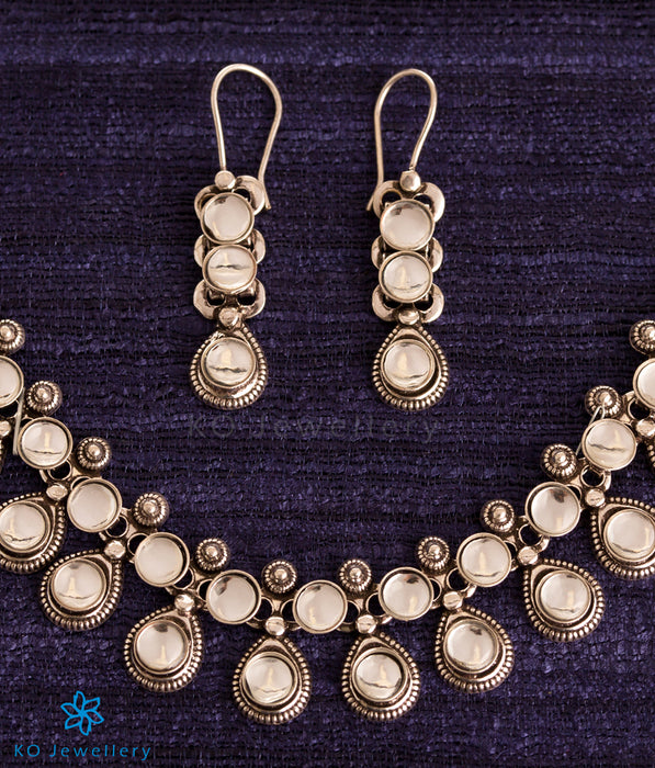 The Nysa Silver Kundan Necklace