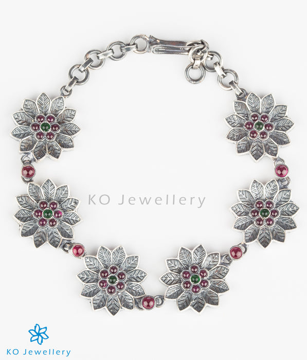 The Niraja Silver Floral Kempu Bracelet (Oxidised)