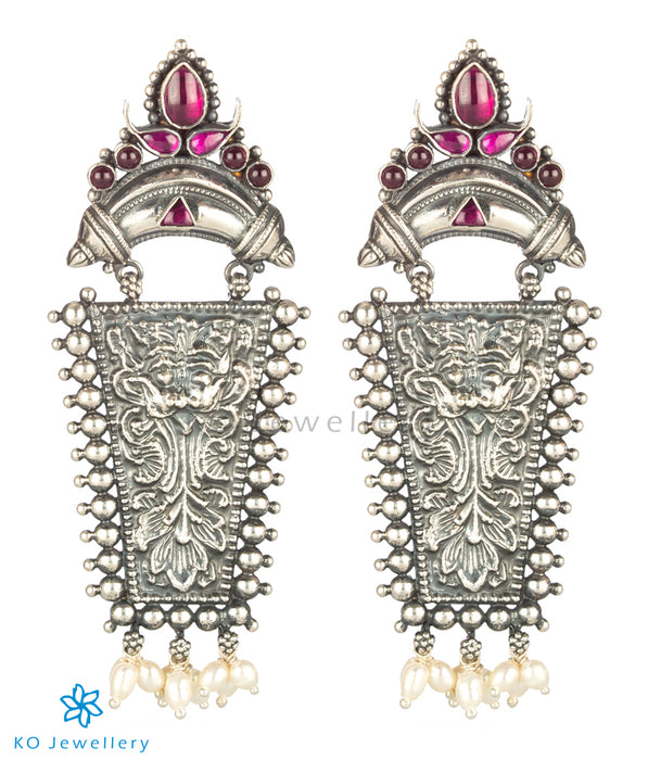 The Srjati Silver Antique Earrings (Oxidised/Red)