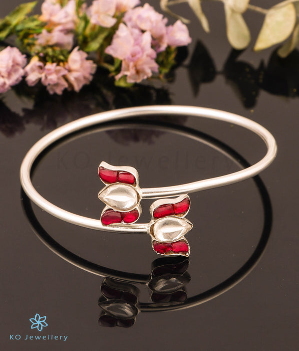 The Moha Silver Flexible Bracelet (Red)