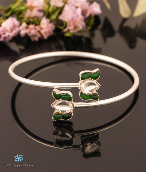 Buy Jewels Galaxy Golden Flexible fit Bracelet - Set of 3 Online At Best  Price @ Tata CLiQ