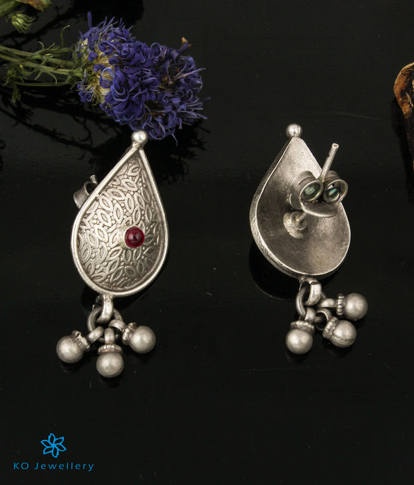 The Pakhi Silver Choker Necklace Set