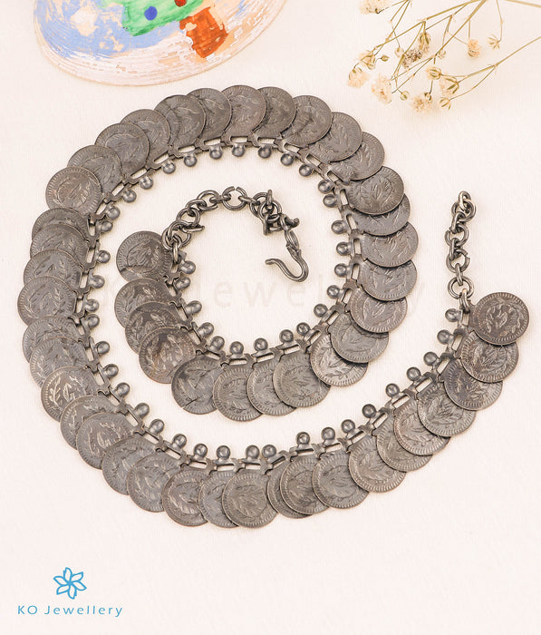 The Bhagya Silver Lakshmi Kasumala Coin Necklace (Medium)