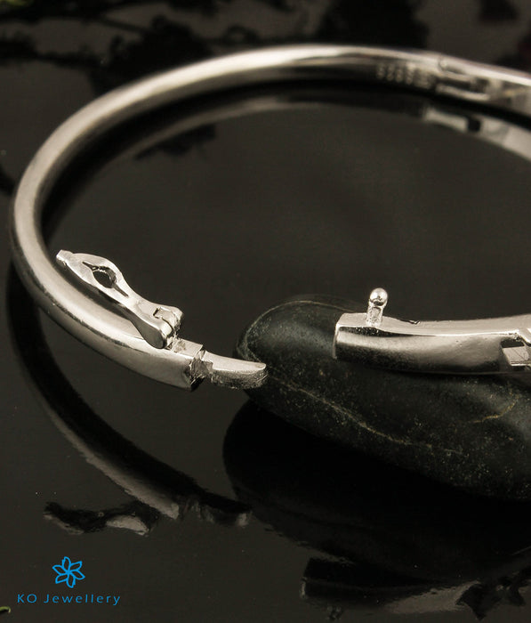 The Modish Silver Bracelet