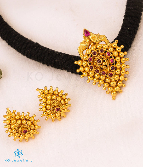 The Amravana Silver Paisley Thread Necklace (Black)