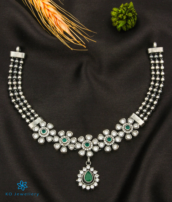 The Viha Silver Necklace (Green)
