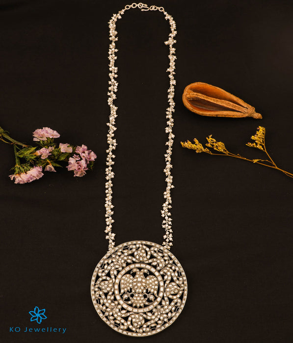 The Akhyana Gandaberunda Silver Kundan Pearl Bunch Necklace