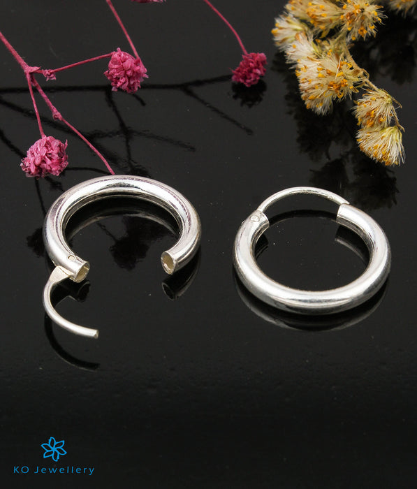 The kailan Silver Hoop Earrings