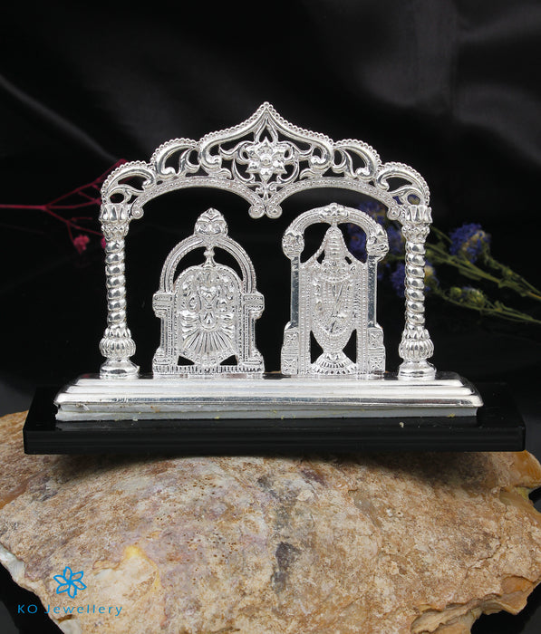 MADHURI , Full set consists of 8.5 inches height 24kt gold and silver –  www.soosi.co.in