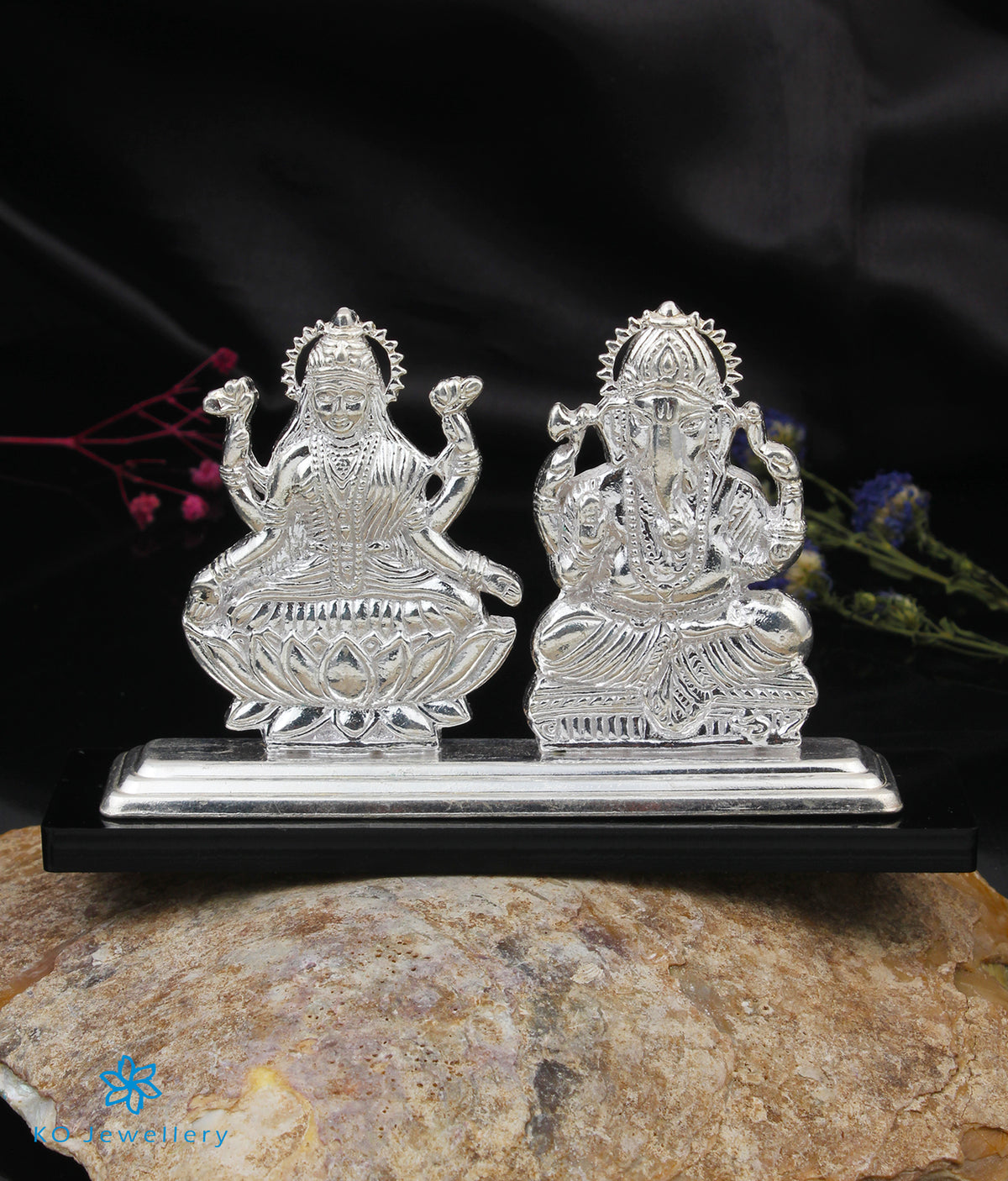 The Lord Ganesha & Lakshmi Silver Idol Buy Silver Ganesha & Lakshmi