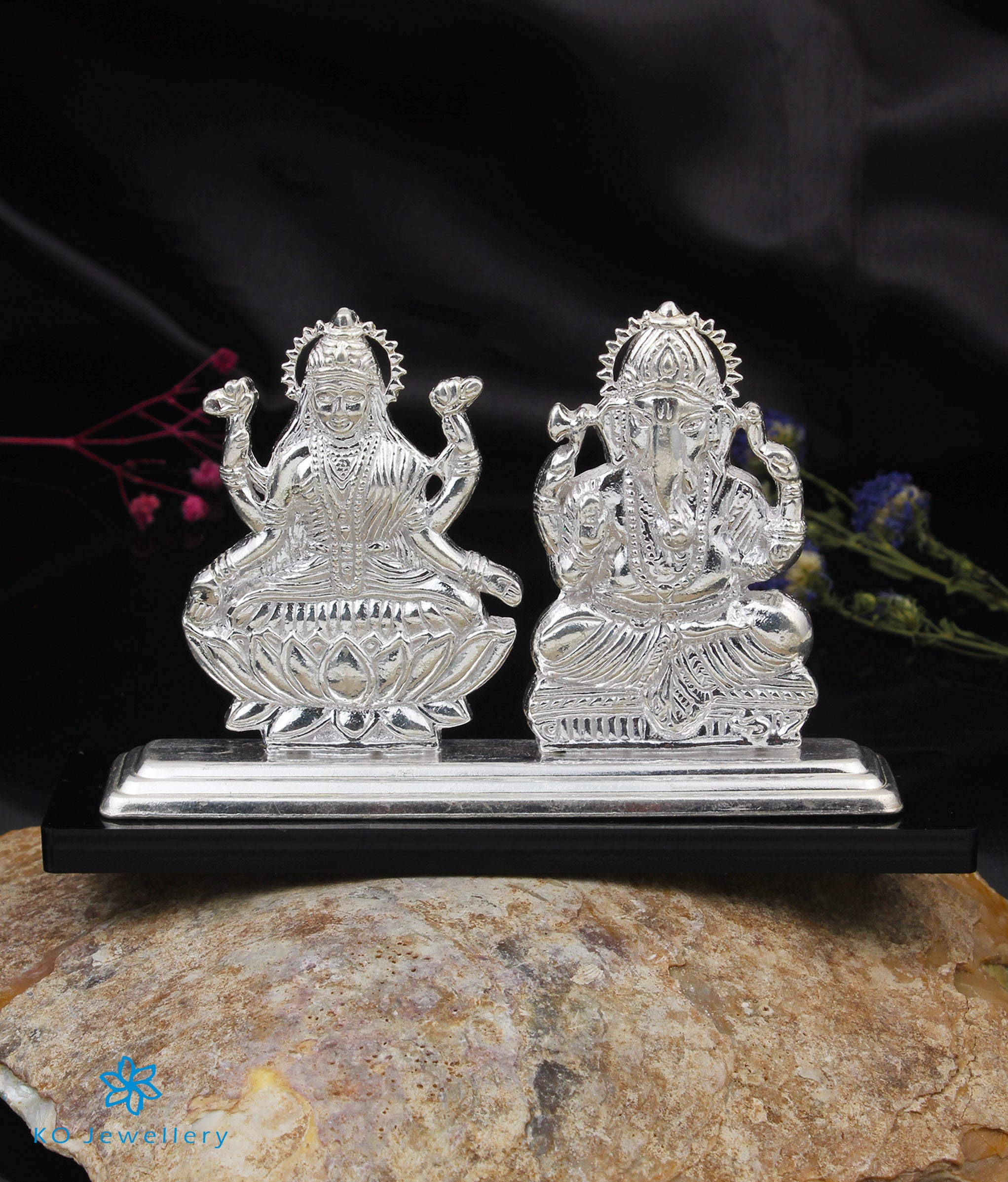 The Lord Ganesha & Lakshmi Silver Idol Buy Silver Ganesha & Lakshmi