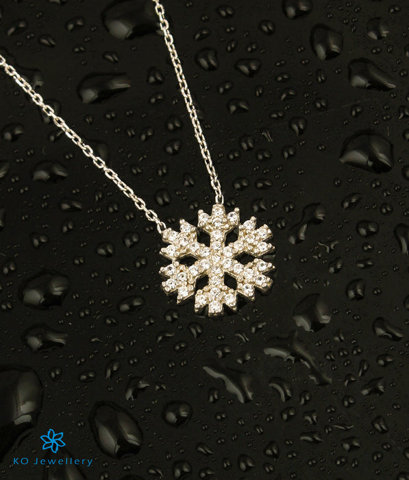 The Snowflake Silver Necklace