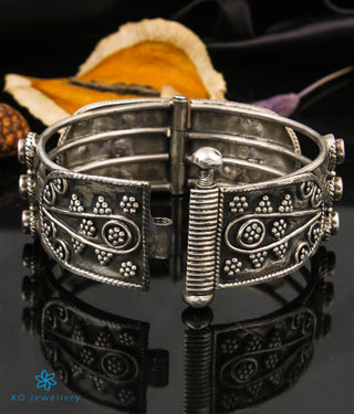 The Anandita Silver Kada Bracelet (3 layers/Size 2.5)
