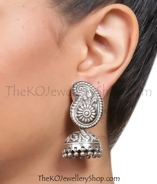 Hand crafted silver jhumka India shopping online