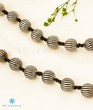 The Trisha Silver Thread Necklace (Black/Long)