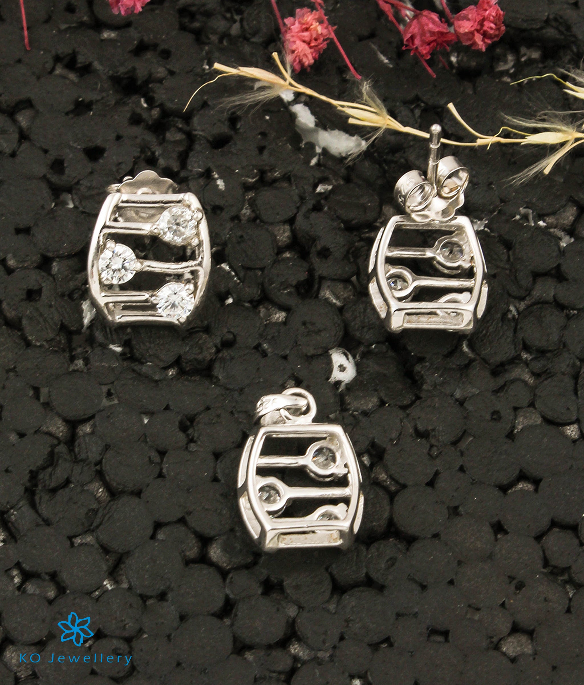 Pure Silver Pendants and matching earrings. Brooches, Chains, Lockets ...