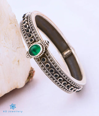 The Amira Silver Gemstone Kada/Bracelet (Green/Size 2.4)