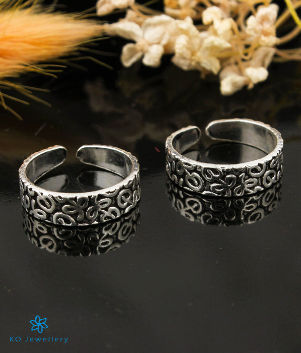 The Riddhi Silver Toe-Rings