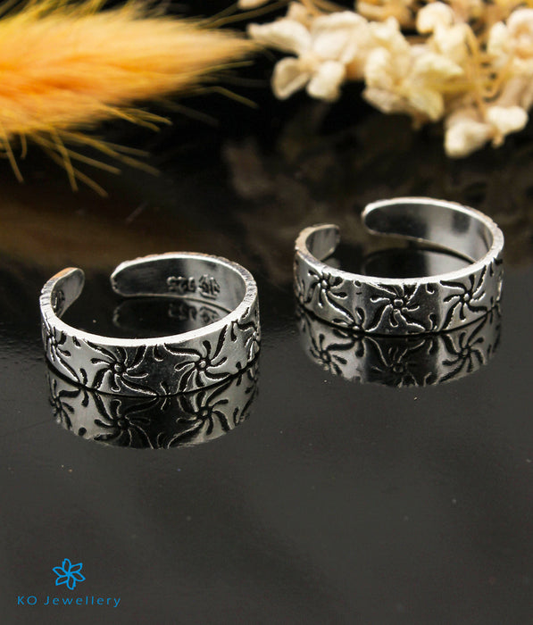 The Sharvari Silver Toe-Rings