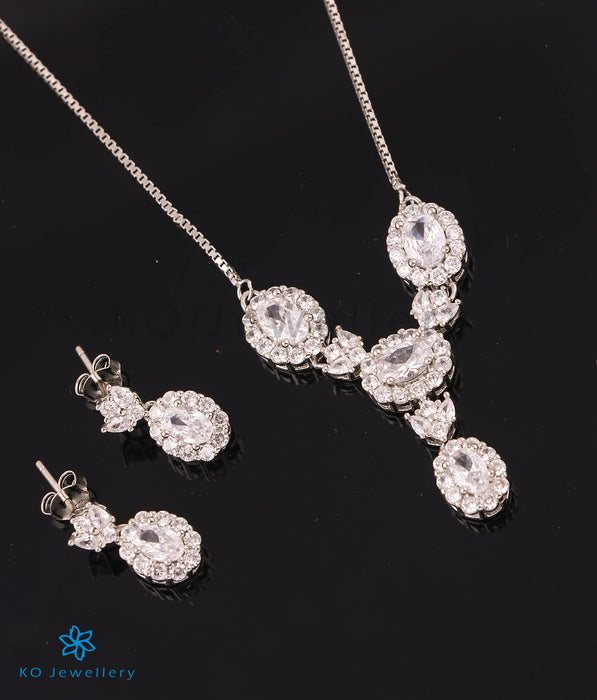 The Aura Silver Necklace Set