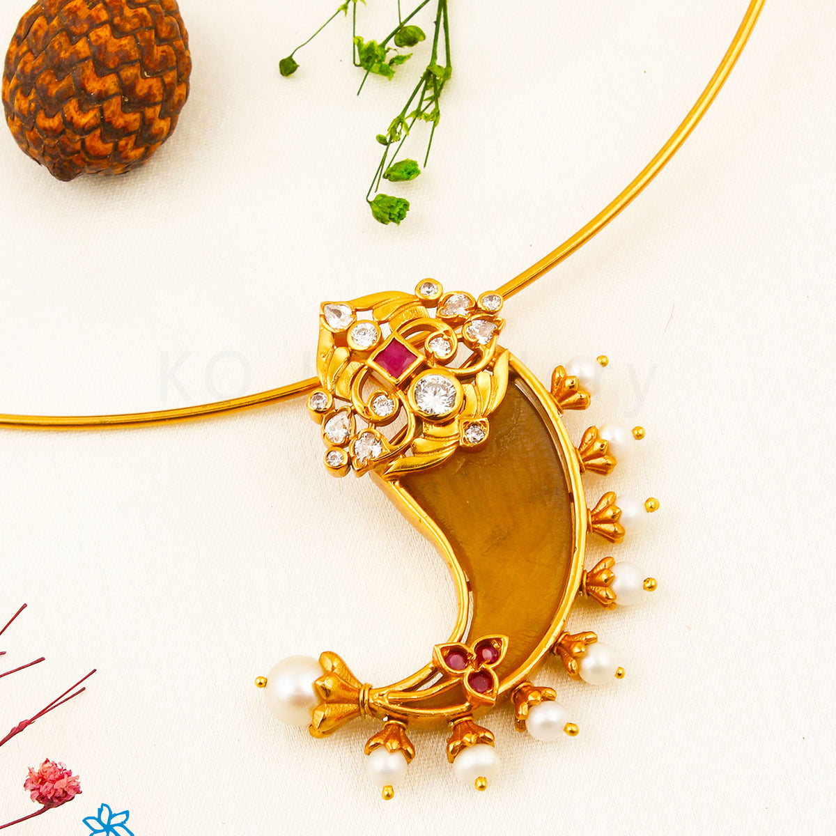 916 Gold Fancy Lion Nail Pendants design online catalog