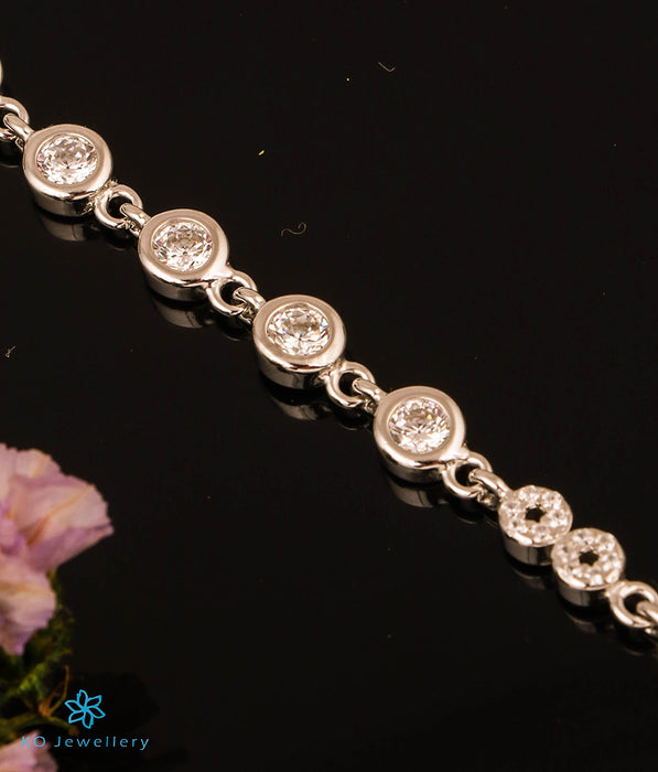 The Shining Solitaire Silver Bracelet