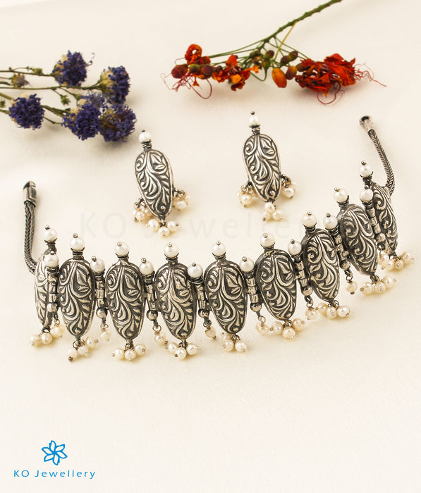 The Rutva Silver Choker Necklace Set