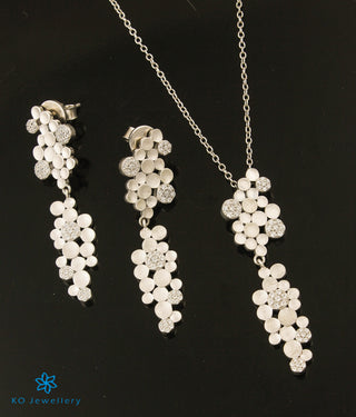 The Anahata Silver Necklace Set