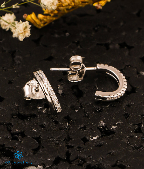 The Chic Halfhoop Silver Earrings