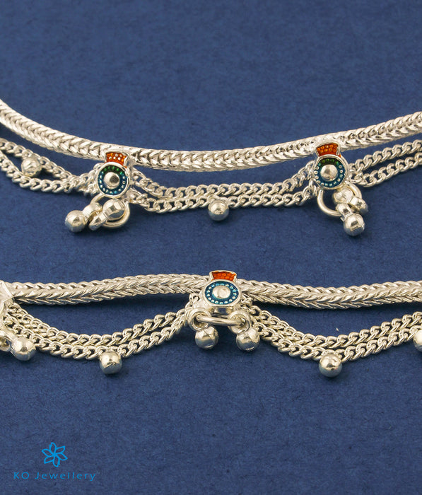 The Evera Silver Anklets