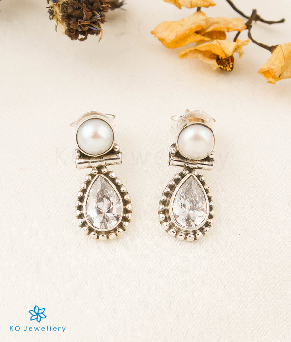 The Harita Silver Gemstone Earrings (White)
