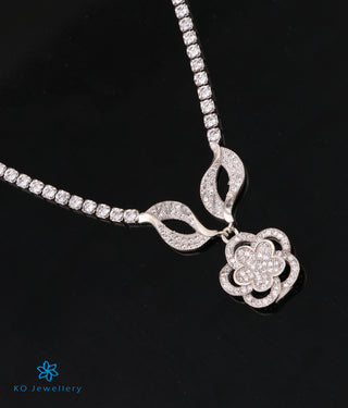 The Rose Silver Necklace
